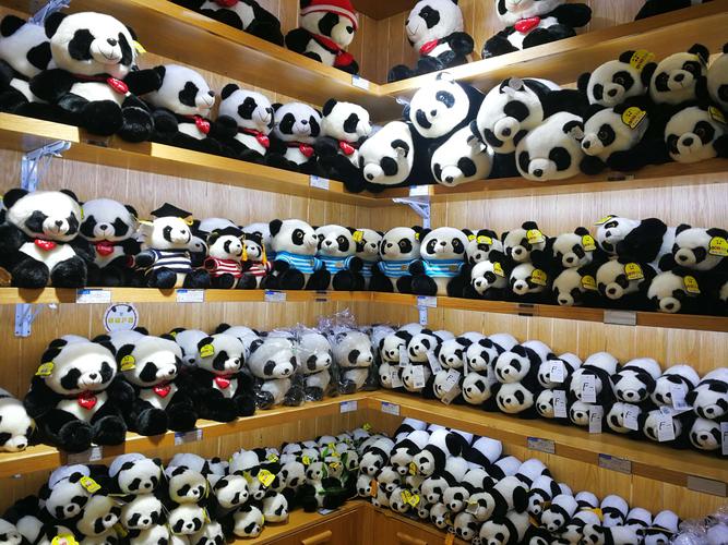 成都熊猫纪念品店铺